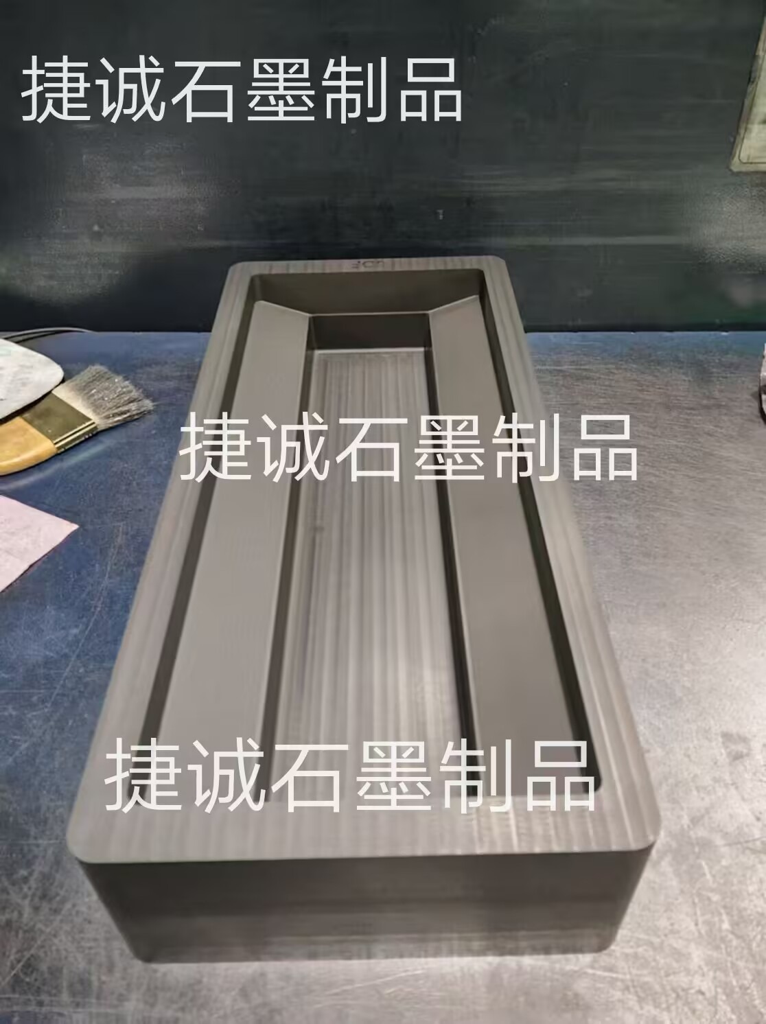 石墨油槽，鑄錠石墨油槽，高純石墨油槽，多槽石墨油槽，耐高溫石墨油槽，金銀鑄錠石墨模具，石墨油槽石墨鑄錠槽，石墨油槽生產(chǎn)廠家